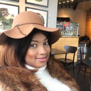 Meet your Posher, Nkechi